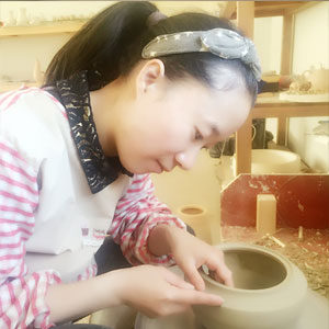 张英英