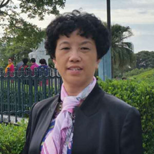 李霞