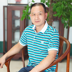 王勤大
