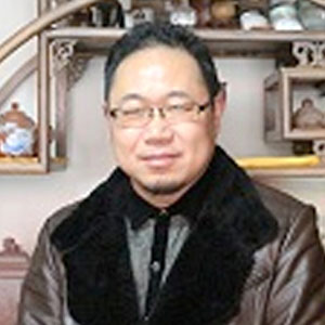 王国新