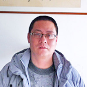 俞铮