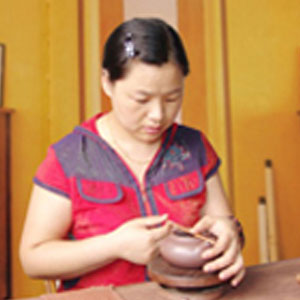 范微琴