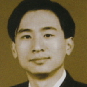 董伟