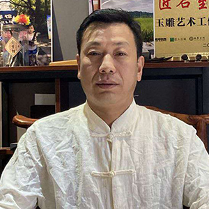 雷同举