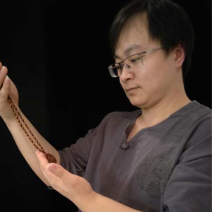 周菁