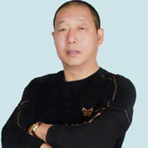 万建伟