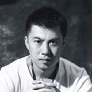 何旻