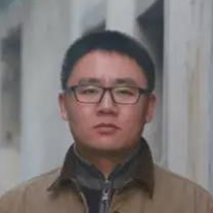 龙德明